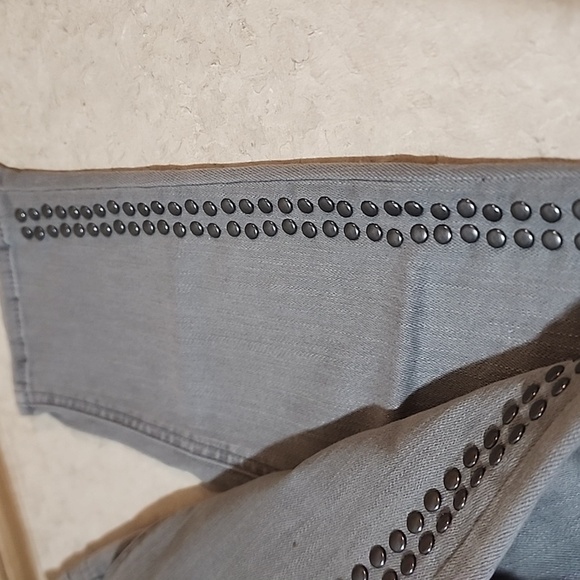 Miss Me jeans size 26 skinny leg NWOT - Picture 3 of 7